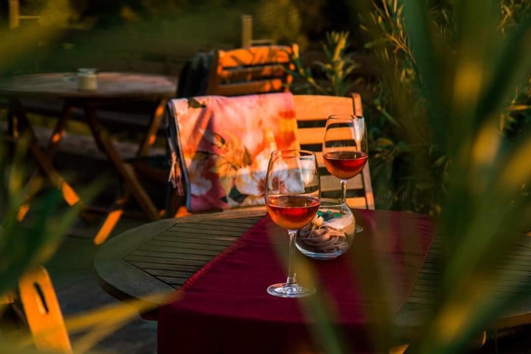 Пиргуля Hotell Miladinowzi Eksteriør bilde