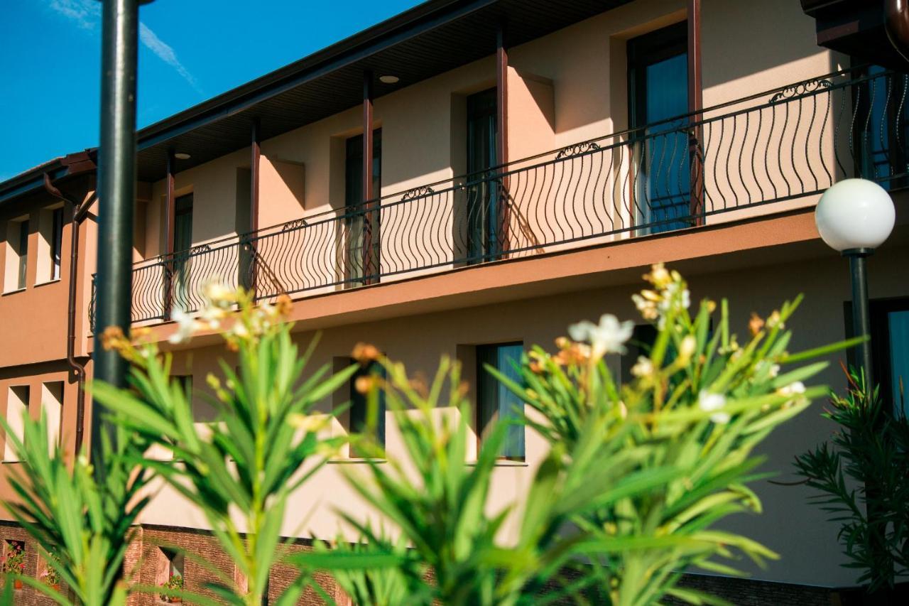 Пиргуля Hotell Miladinowzi Eksteriør bilde